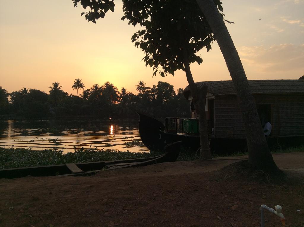 Ayana'S Homestay Alappuzha Dış mekan fotoğraf